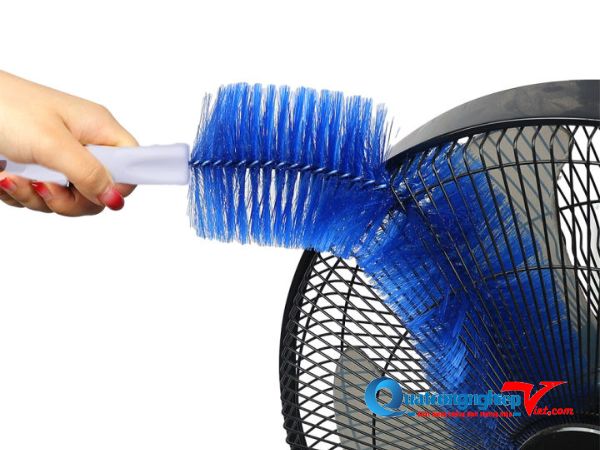 Cách Lau Quạt Không Cần Tháo Đơn Giản, Sạch Bóng Trong 10 Phút 7 cách lau quạt không cần tháo bằng cọ