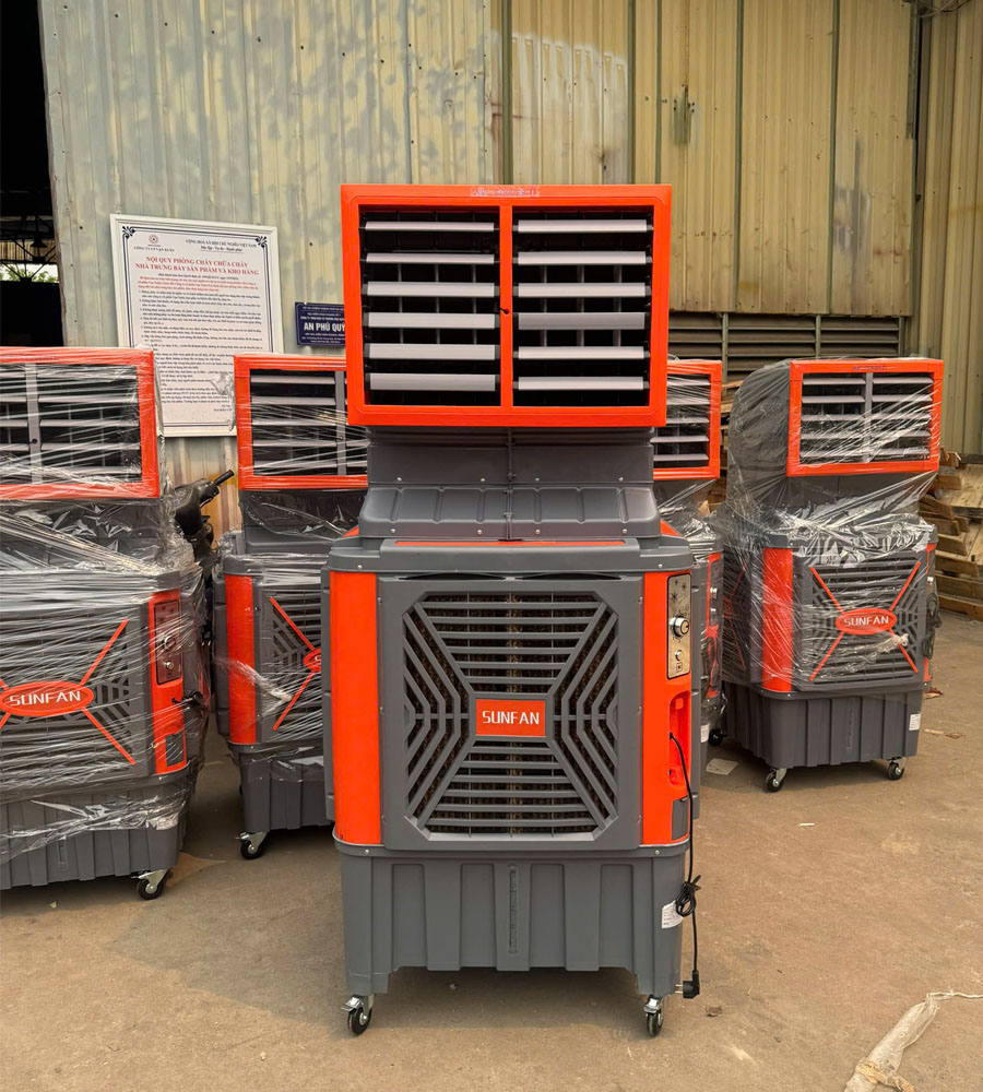 quat hoi nuoc 1500w sunfan