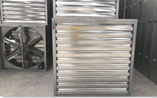 quat thong gio vuong 1530