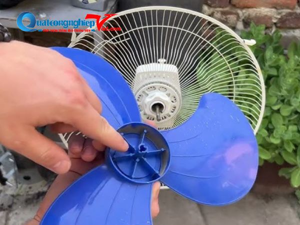 Bật mí cách tháo cánh quạt đơn giản ai cũng có thể thực hiện